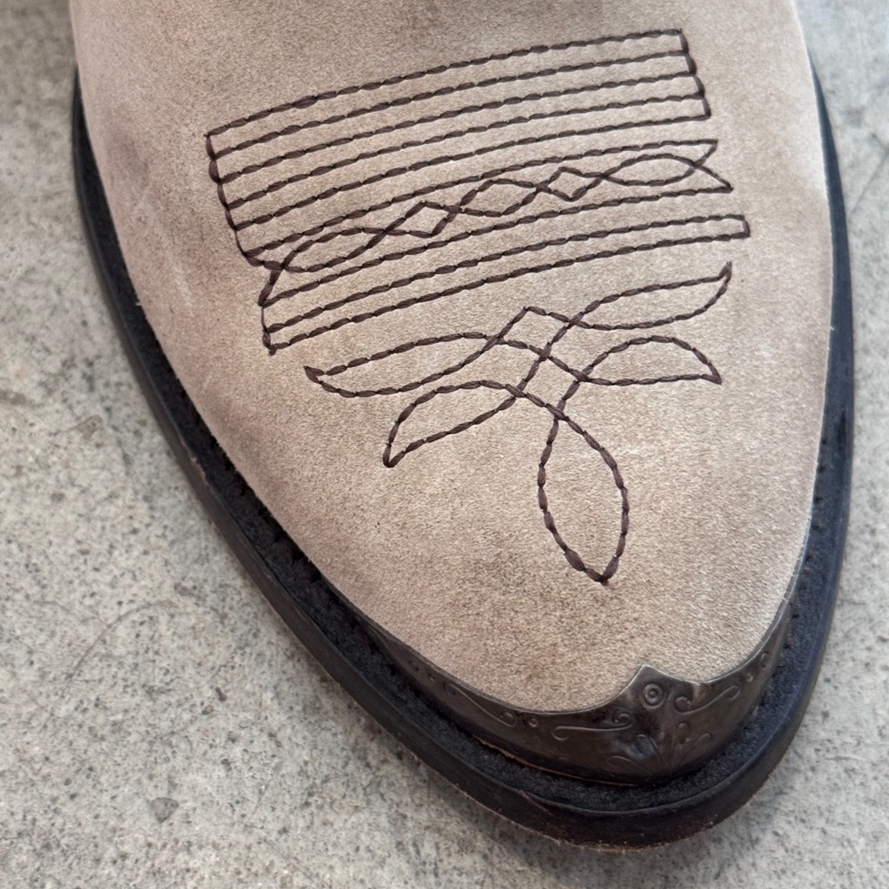 Golden Goose Ankle Boot in Tan Suede Size 9 - Picture 3 of 9